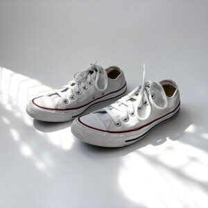 Converse Chuck Taylor All Star Classic Canvas Unisex Sneakers - sz 6 Women's